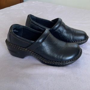 BOC Born clogs black size excellent used condition